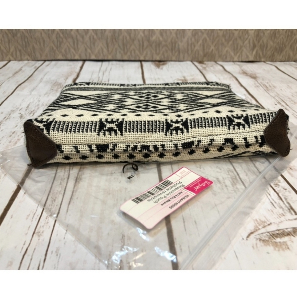 Thirty-One Reversible Pouch - Picture 3 of 6